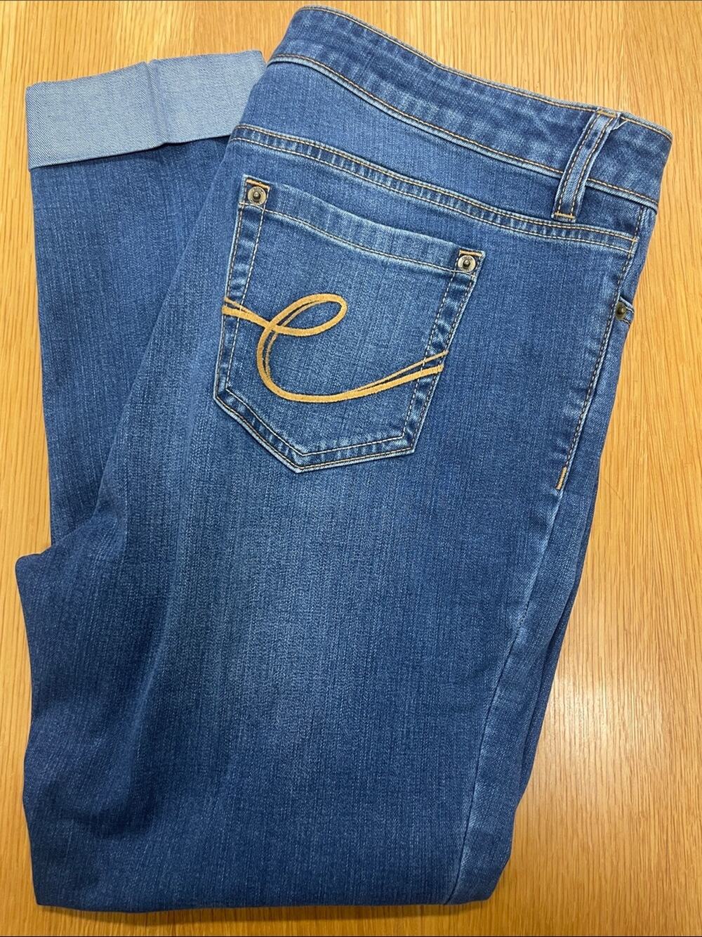 Chaus Sport Cuffed Ankle Blue Denim Jeans with Curved Pocket Stitching